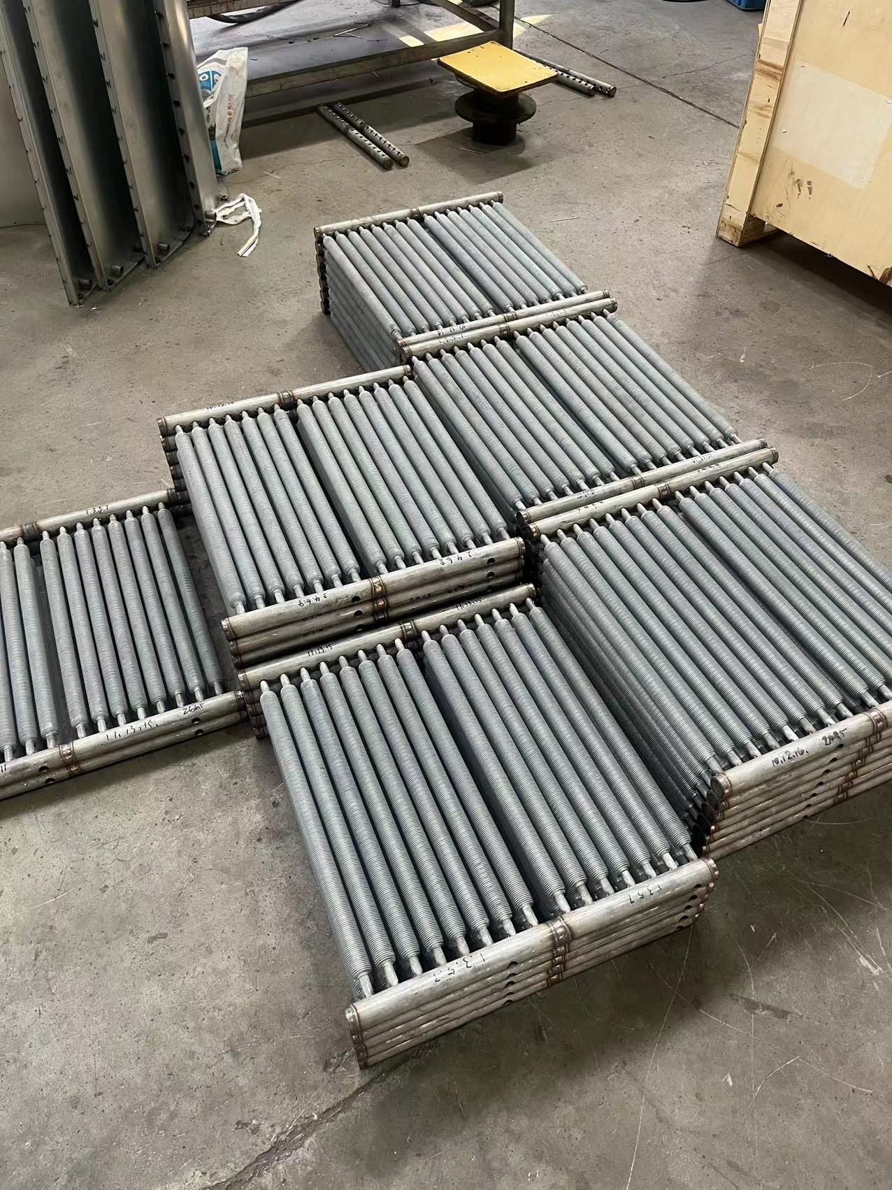 金属容器